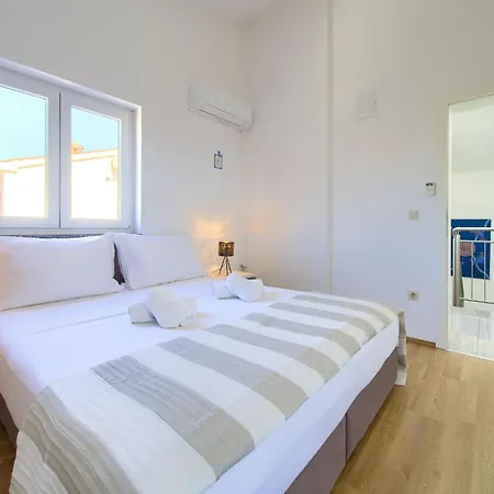 Bernarda By Interhome