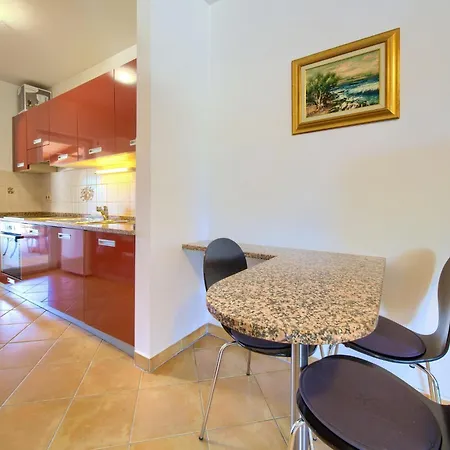 Bernarda By Interhome