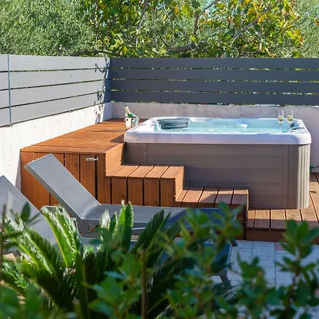 Bernarda By Interhome