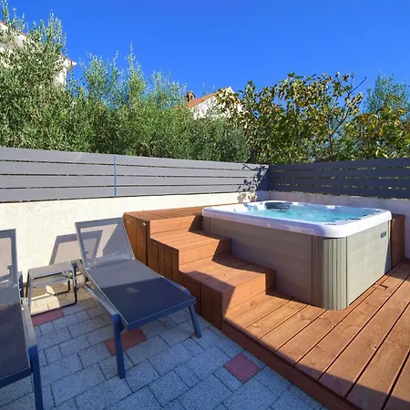 Bernarda By Interhome