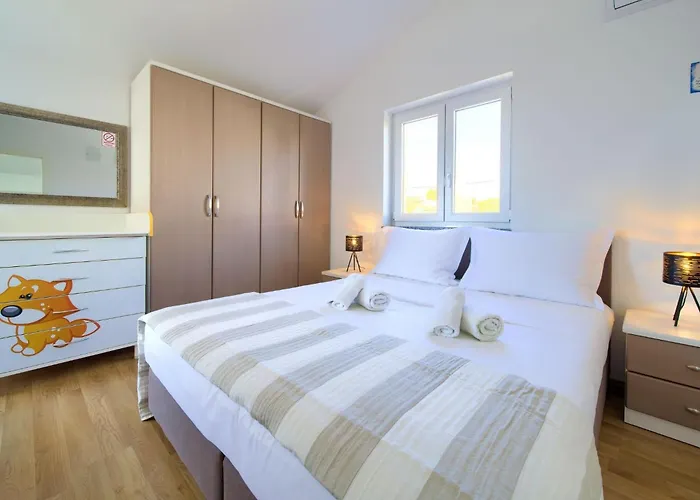 Bernarda By Interhome Kornic