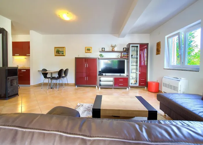 Bernarda By Interhome Vikendica *