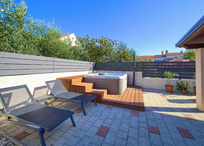 Bernarda By Interhome Vikendica *